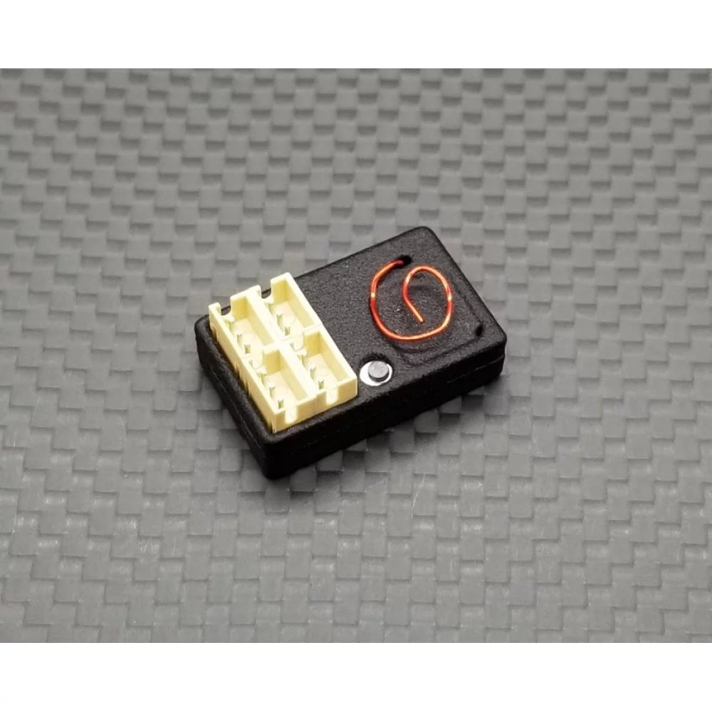 GL Racing Micro 2.4GHz FHSS-5 Sanwa 4-channel receiver GX-033 mounted on a RC vehicle component
